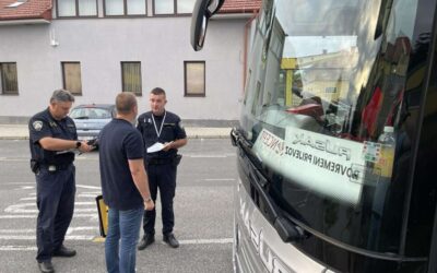 Siguran put do mora: policija pregledala autobus prije polaska učenika na Krk